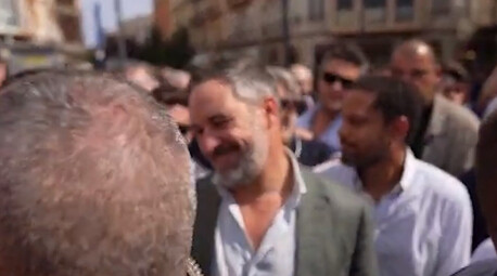 Un proetarra intenta agredir a Abascal en plena calle en Tarragona