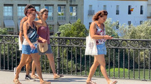 El tiempo: cielos en general despejados y altas temperaturas para despedir el verano