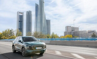 Lepas L8, la carta de presentación con la que la nueva marca de Chery Auto busca hacerse un hueco en España