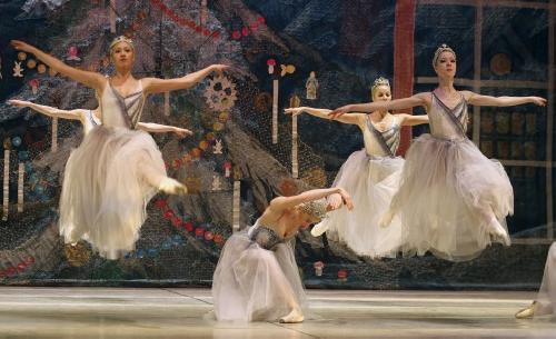 Bailarinas de la compaa de Ballet Clsico de Mosc 