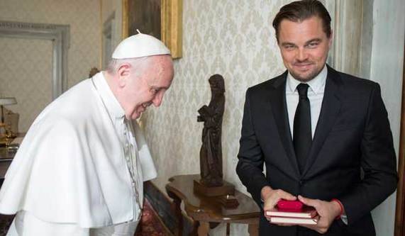 El Papa y Leonardo DiCaprio este jueves en el Vaticano. Efe
