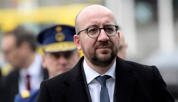 El primer ministro belga rechaza las dimisiones de los ministros de Interior y Justicia