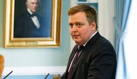 Dimite el primer ministro de Islandia por aparecer en los 