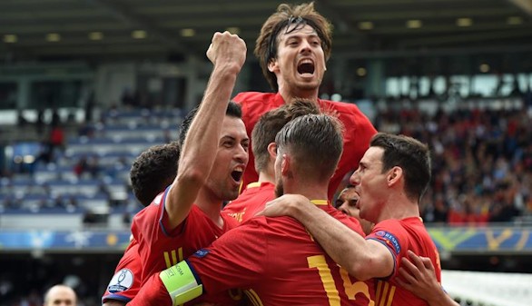El coraje le da la primera victoria a España en la Eurocopa