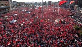 Cientos de miles se manifiestan para pedir laicismo en Turquía