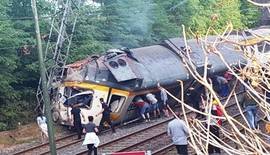 Cuatro muertos en el descarrilamiento de un tren en Pontevedra