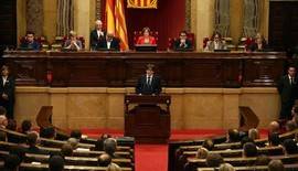 Puigdemont anuncia referéndum soberanista con o sin aval del Estado