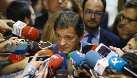Fernández advierte al PP de que un Gobierno en minoría debe buscar la estabilidad 