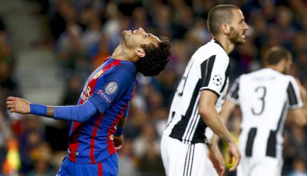 El Barcelona, eliminado tras ser incapaz de filtrar el muro defensivo italiano. Por Javier Nuez.