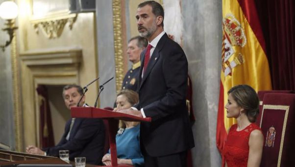Felipe VI reivindica el proyecto constitucional en el Congreso de los Diputados.