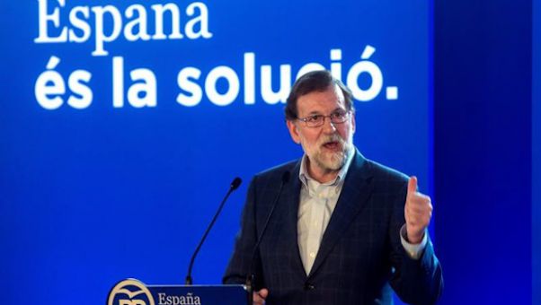 El presidente inicia la campaña en Cataluña e insiste en que 'el PSC no es fiable'.