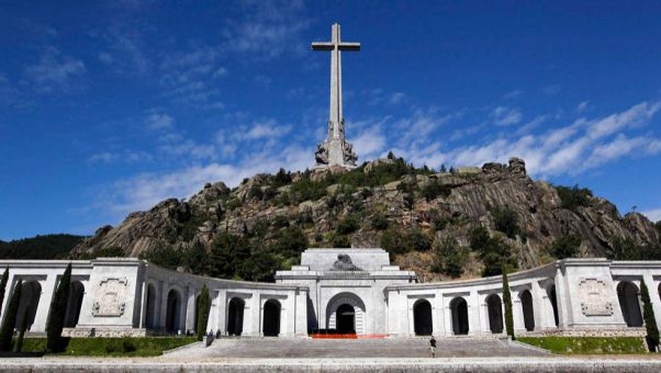 Resignificará el Valle de los Caídos en los términos recomendados por la comisión de expertos de Zapatero.