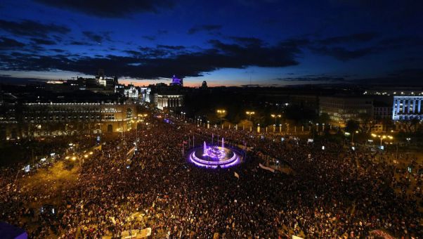 Las manifestaciones han reunido a ms de 350.000 personas en Madrid y unas 200.000 en Barcelona, segn Delegacin del Gobierno.