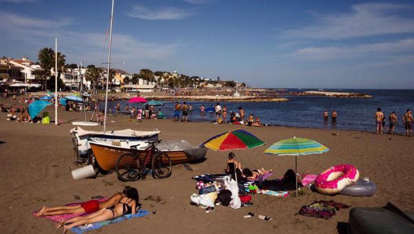 España mantendrá cerradas las fronteras hasta el 1 de julio, mientras la mayoría de los países de la UE recibirán el próximo lunes a turistas europeos.