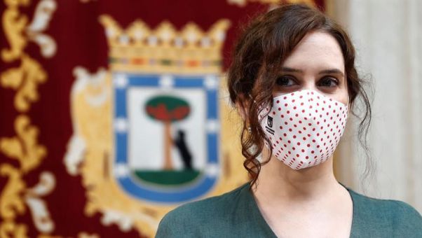 La presidenta de la Comunidad de Madrid señala el hostigamiento de Sánchez y todo el equipo Gobierno por las cifras del coronavirus.